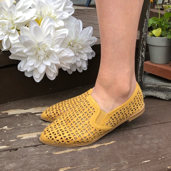 LAST PAIR! New Faux Suede Laser Cut Flats- Mustard - Picture 7 of 8